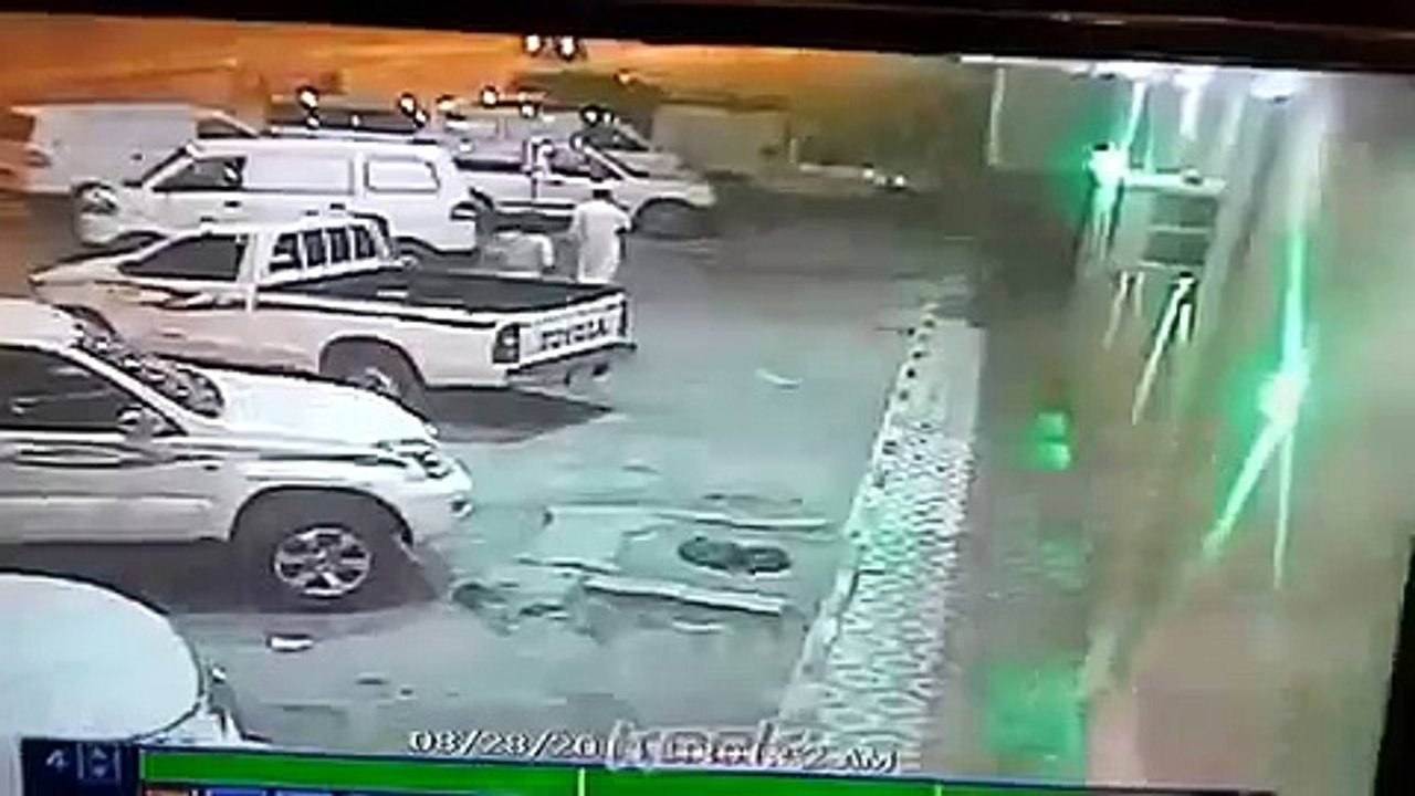 سعوديين سارقين مفطح ههههههههههههههههههههههه