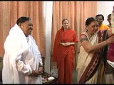 Ahmedabad Maa Amrutanandmayi meets Anandiben Patel