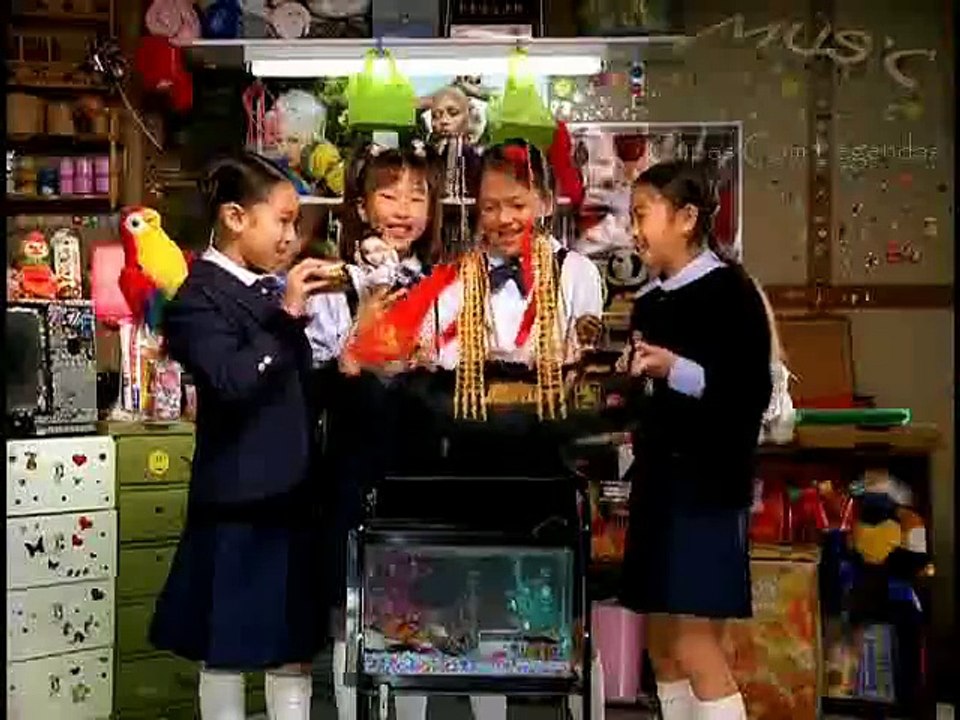 Gwen Stefani ft. Eve - Rich Girl