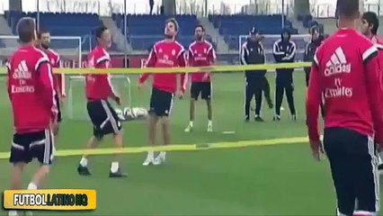 Real Madrid: James Rodríguez se lució con chalaca en entrenamiento