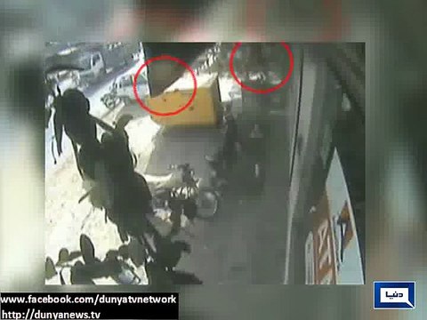 Dunya News - Faisalabad :CCTV Footage of Bank Robbery