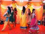 Awesome Cutest Bride Dancing On Mehndi