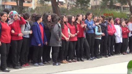 Manisa Bu Kızların Karşısına Çıkmak Yürek İster