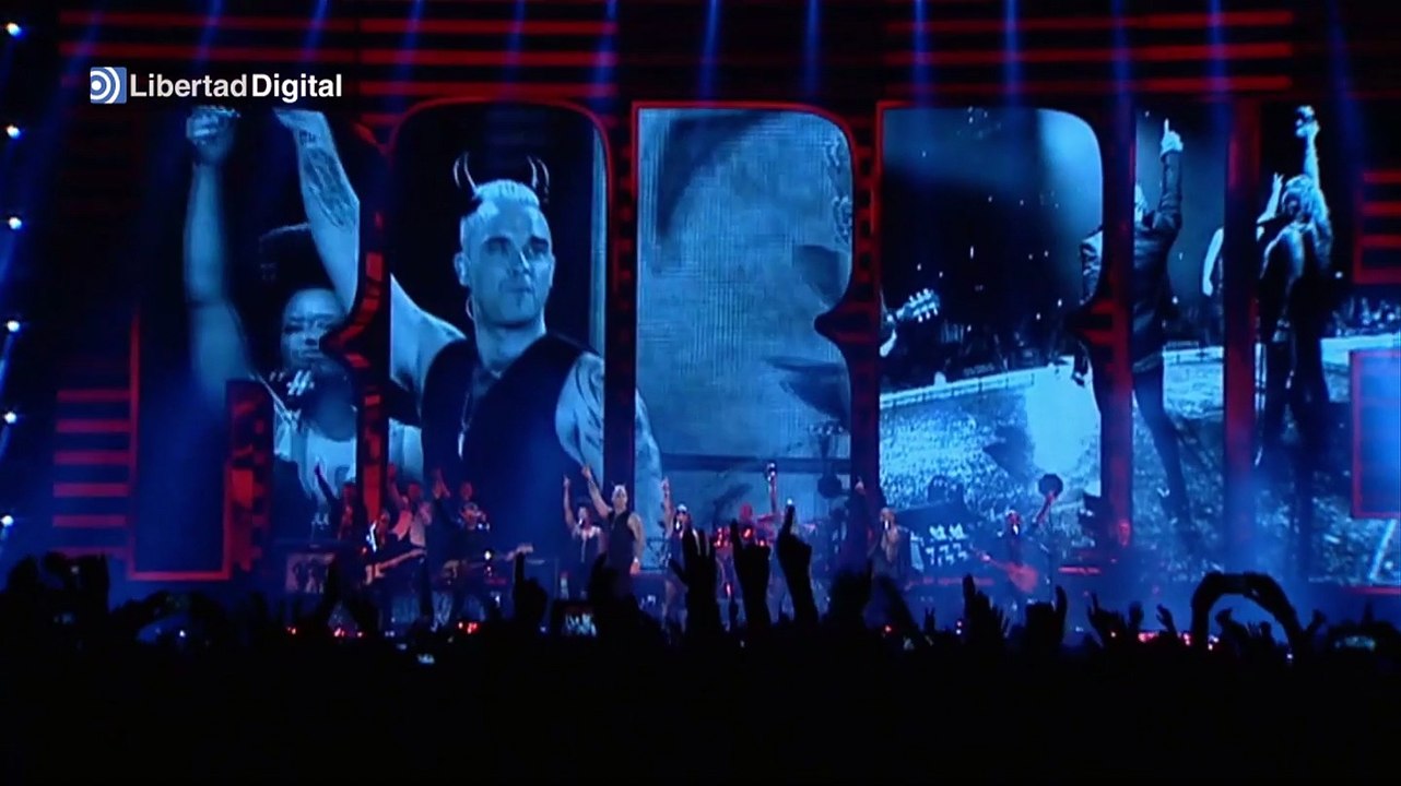 Robbie Williams sorprende en su concierto en Madrid