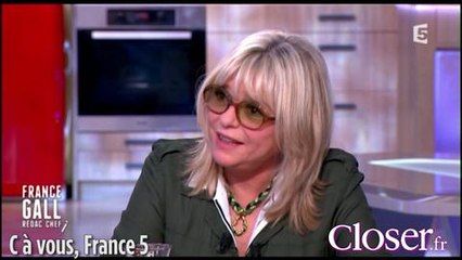 C à vous : Défendu par France Gall, François Hollande a remercié la chanteuse !