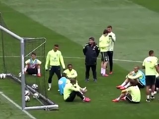 Le geste magnifique de Neymar avant France - Brésil !