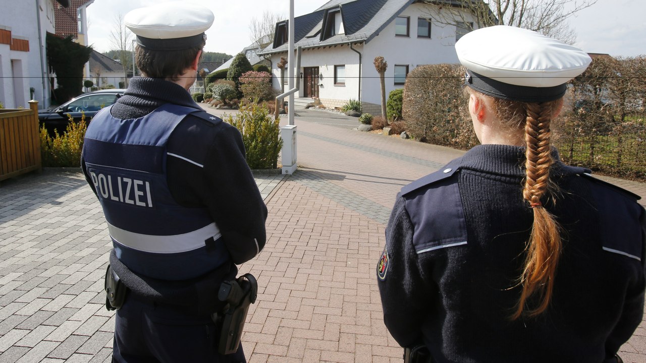 Police Investigate Home Of Germanwings Co-Pilot Andreas Lubitz