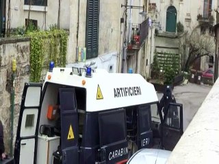 UN ALLARME BOMBA MATERA 26-3-2015