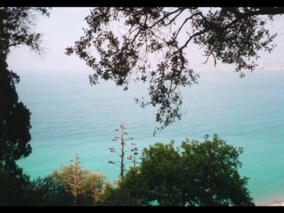 Tourisme : Tour des plages de la Côte d'Azur - France