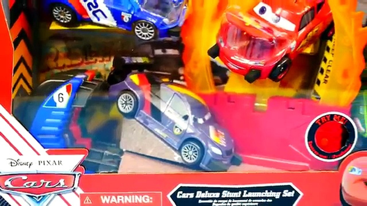 CARS 2 RING of FIRE Stunt Lightning Mcqueen Crashing Disney Pixar Launching Car Toys