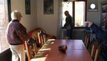Gli abitanti di Seyne les Alpes aprono i loro appartamenti ai famigliari delle vittime
