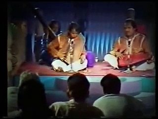 Raag Khamaj Thumri.. Salamat Ali Khan & Mian Shaokat Husain on tabla