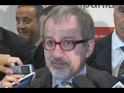 Napoli - Expo, Caldoro stringe con Maroni alleanza Campania-Lombardia -1- (24.03.15)