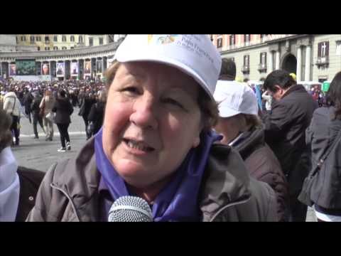 Napoli - L'arrivo di Papa Francesco in piazza del Plebiscito (21.03.15)
