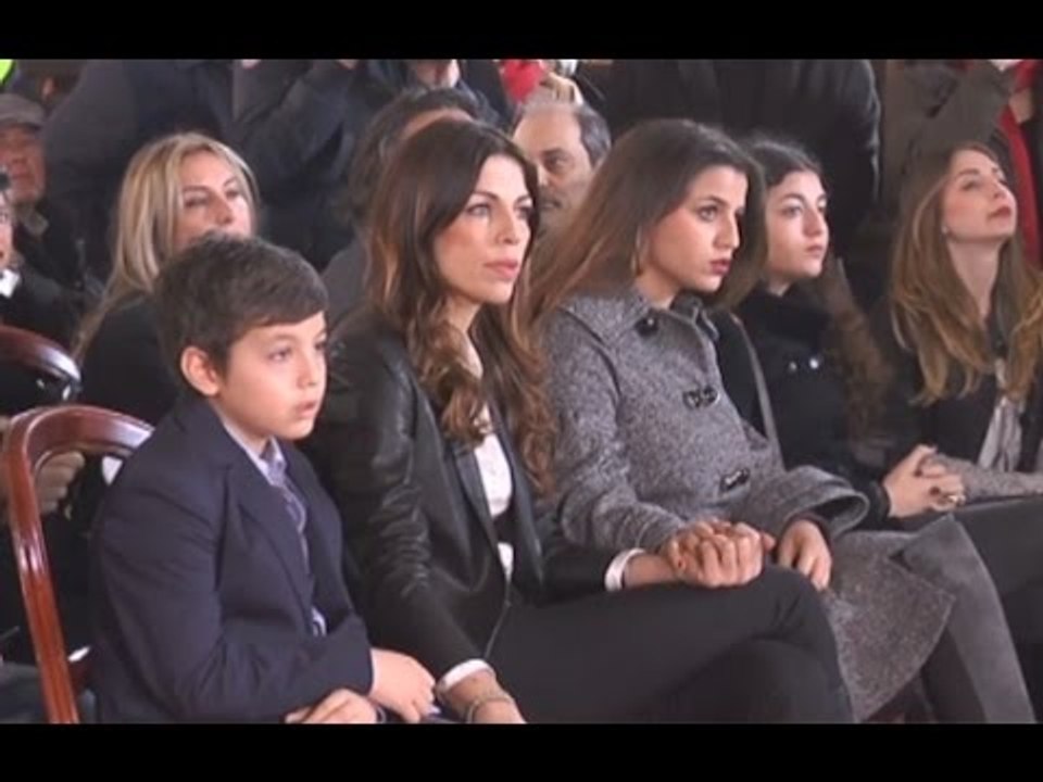 Napoli - Il ricordo di Pino Daniele, targa al piccolo Francesco -1- (19.03.15)