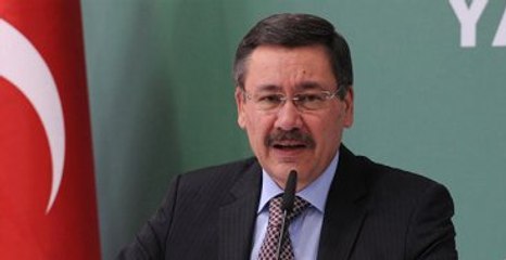 Melih Gökçek Twitter Üzerinden Aylin Nazlıaka'ya Yüklendi