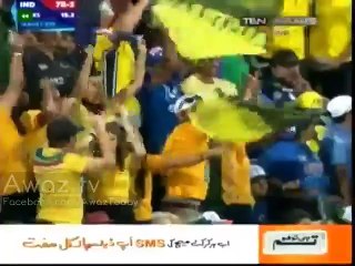 Look at Anushka Sharma's reaction when Virat Kohli got out