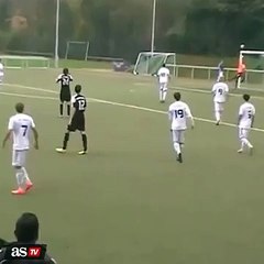 Amateur German football player scored one of goals of the year 2015