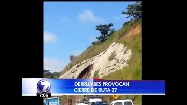 Lluvias y sismos de esta madrugada provocan cierre total de ruta 27