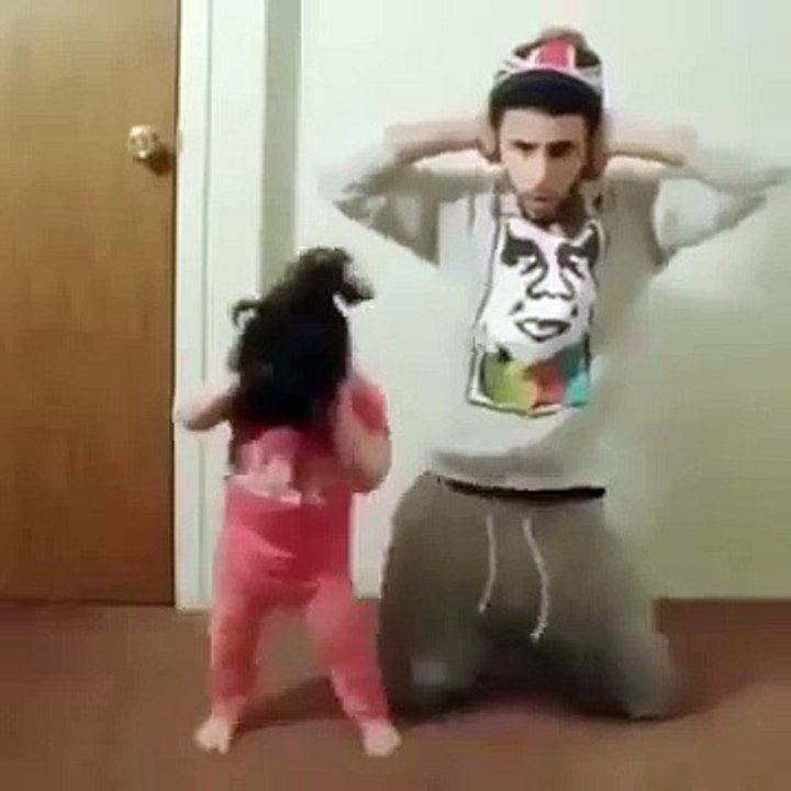 Humor: Mira lo que un padre hace cuando esta solo con su hija