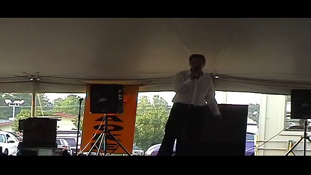 Colin Paul sings 'Theres Always Me' at Elvis Week 2006 Elvis Presley song (video)