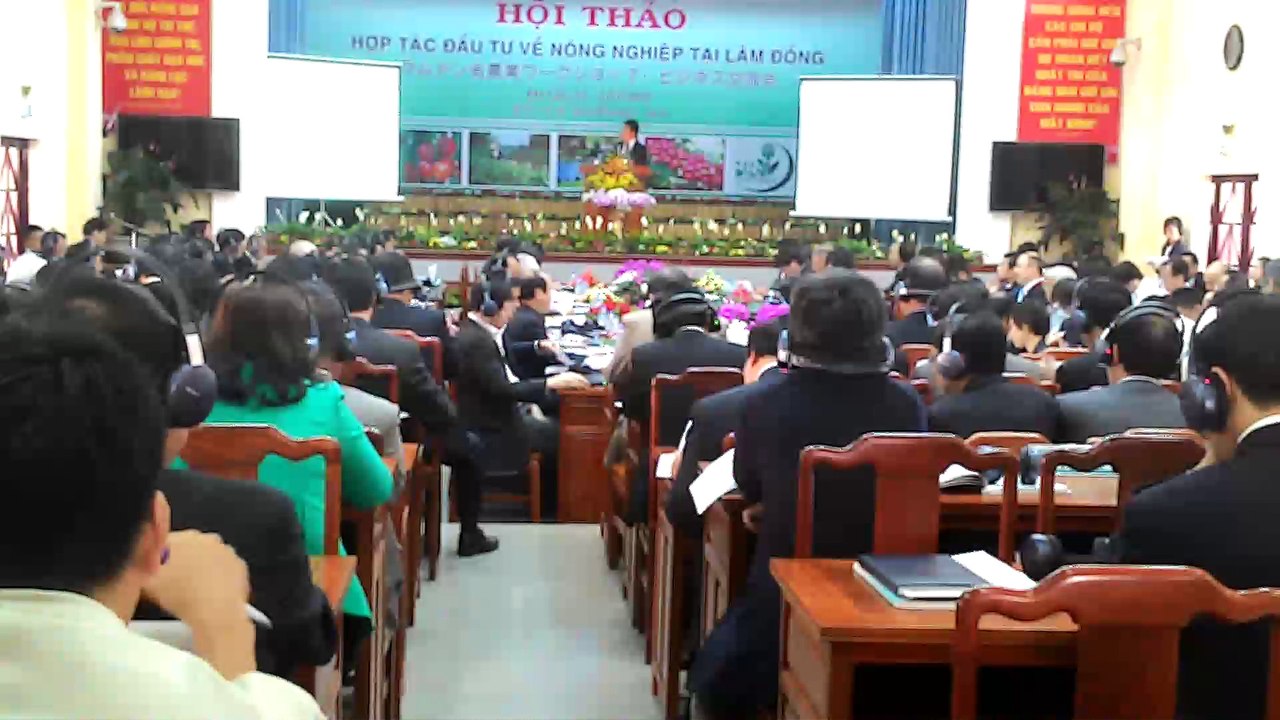 Cho thuê thiết bị tổ chức sự kiện, tai nghe dịch cabin, âm thanh ánh sáng, máy chiếu, màn chiếu, tivi, đèn parled, đèn pha