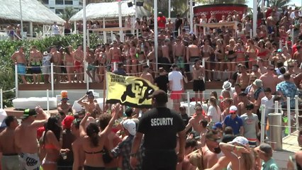 Los “spring breakers” inundan Cancún