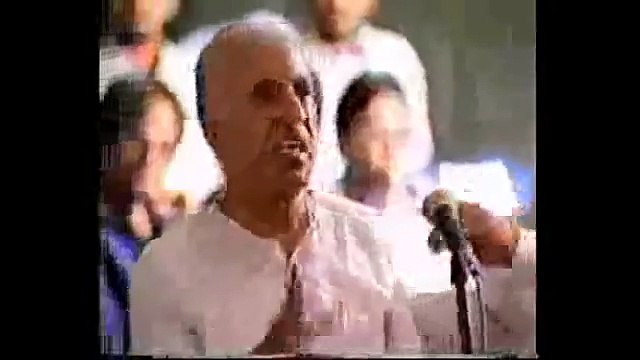 Sri Sri Ravi Shanker Vs Dr Zakir Naik - Angry Indian Hindu Man Attacks Islam.