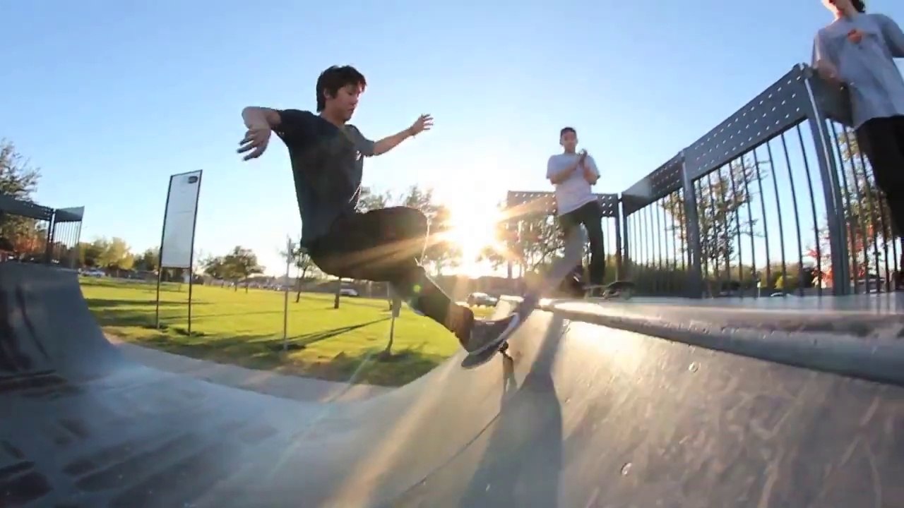 NO WHEELS Skateboarding is so crazy