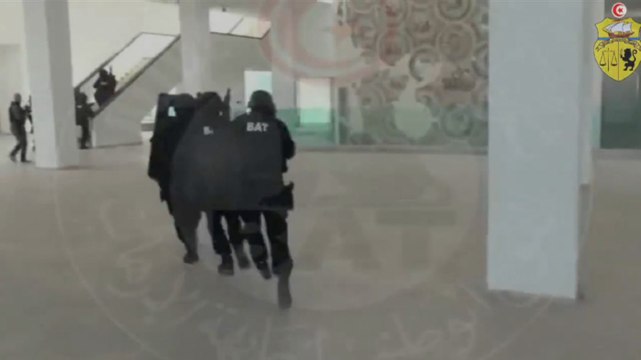 La police tunisienne diffuse des images de l'assaut sur le Bardo