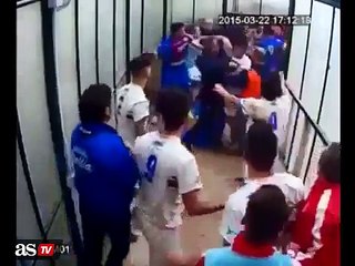 ITALIA - La pelea de dos equipos en el túnel que avergüenza a Italia