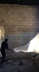 Balyoz ile duvar yıkma denemesi (Gerilim filmi tadında)