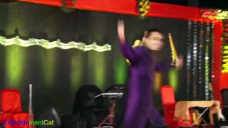Young Boy dancing on old song funny