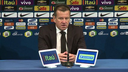 Dunga comemora vitória sobre a França