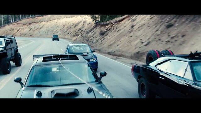 FAST & FURIOUS 7 - Extrait 2 L'attaque du bus [VF|HD] (Vin Diesel, Paul Walker, Dwayne Johnson)