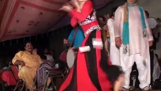 Indian Wedding BEST DANCE - Change Maary Di Na Reh Gai Tameez Yaar Noon