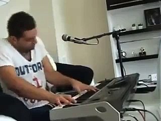 Çalarken Psikopat, Söylerken Psikopat.. Umut Açıkgöz