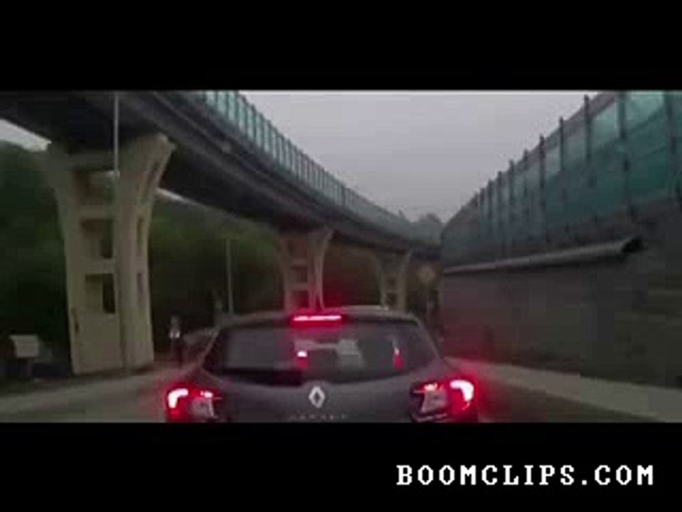 crane driver escapes from runaway crane