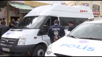 Bakırköy'de Zabıta Aracına Ateş Açıldı