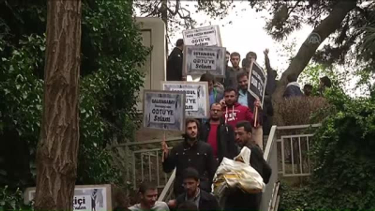 ODTÜ'de Bazı Öğrencilerin Darbedilmesi Protesto Edildi
