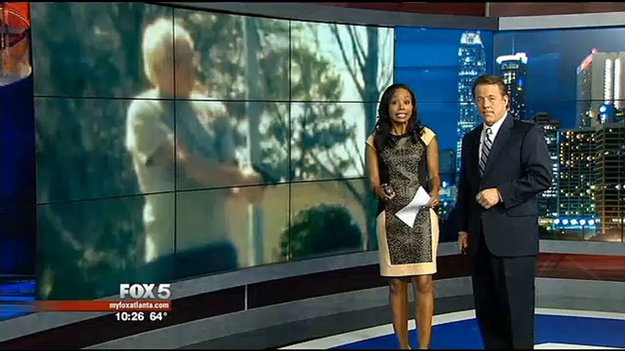 Bank customer captures alleged bank robber Atlanta