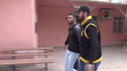 Adana'da Kuryenin Altın Dolu Çantasını Gasp Eden 2 Şüpheli Tutuklandı