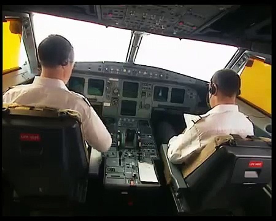 How To Lock and Unlock Airbus A320 Cockpit Door - Description and Procedures