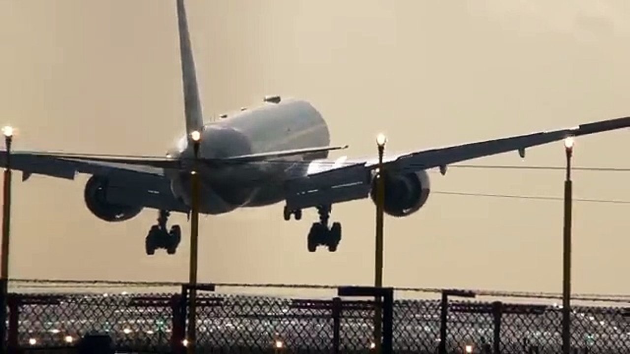 Crosswind Landings March 2nd 2015 Etihad 777 British Airways Easy Jet