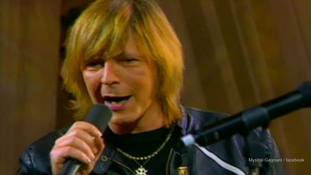 on ira tous au paradis CLIP la soirée des Enfoirés à l'Opéra comique - les Restos du Coeur 1995 - Renaud, Bécaud, Reggiani, Goldman, Souchon, Mitchell, LeForestier, Voulzy, Bruel, Delon, Chabat, Seimoun, Dieudonné, Smaïn, Fugain, Boli, Farrugia,.. Coluche