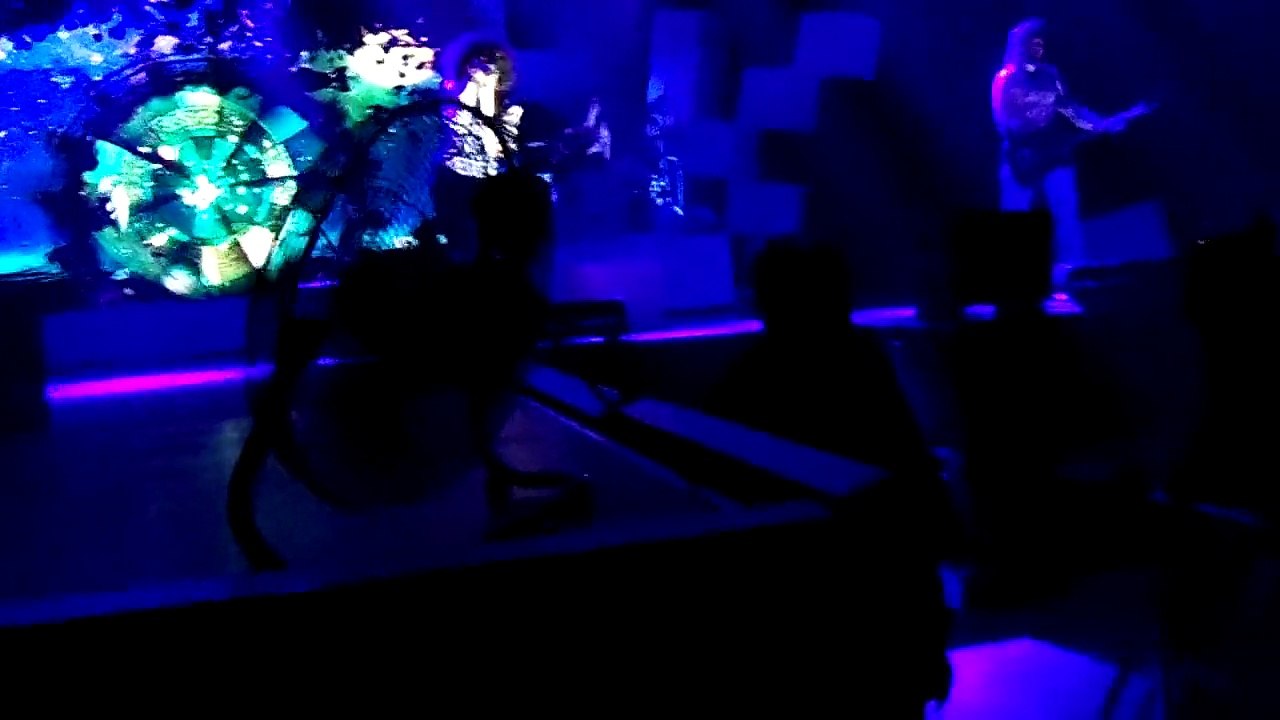 SHAKA PONK My name is stain *Axone 26 mars 15*