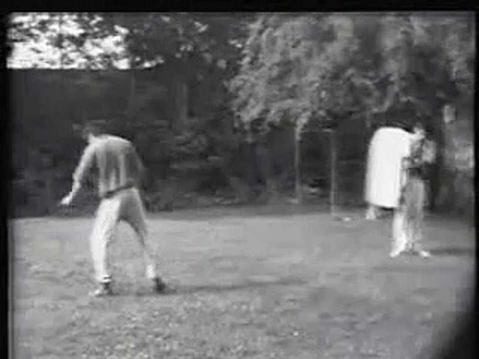 Bruce Lee - Home made training video.