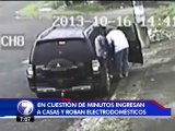 Banda buscada por robos a casas utilizan guantes y un vehículo de lujo