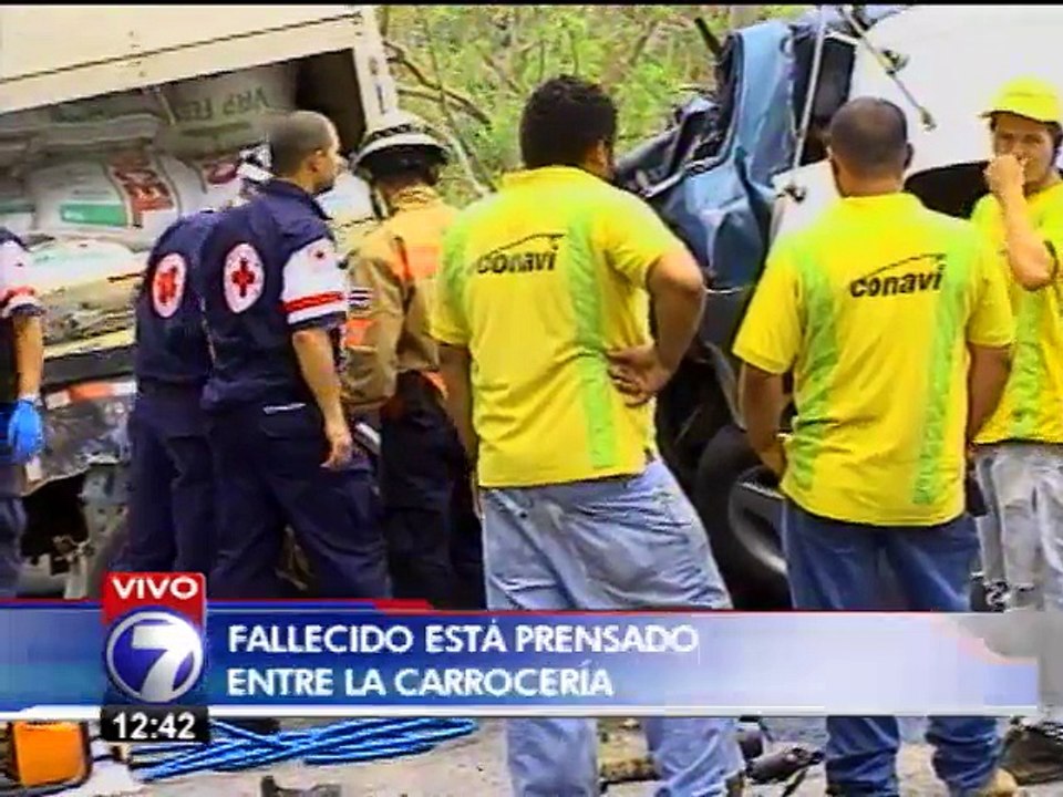 Choque triple deja una persona fallecida y dos heridas en Cambronero ...