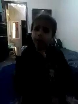 Cette Fillette est vraiment Tres Drole